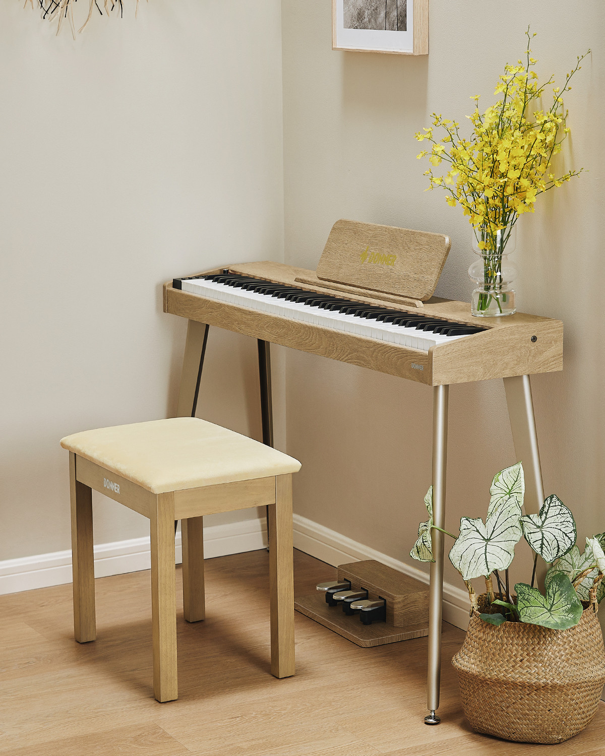 Galerijní obrázek č.5 Stoličky a sedáky DONNER Light Wood Color Piano Bench with High-Density Suede Cushion - Beige